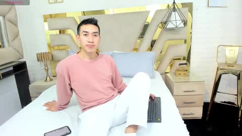 Snapshot of jeong_matias chatting on December 18, 2025, 7:42 pm Matias Jeong online show from December 18, 2025, 7:42 pm