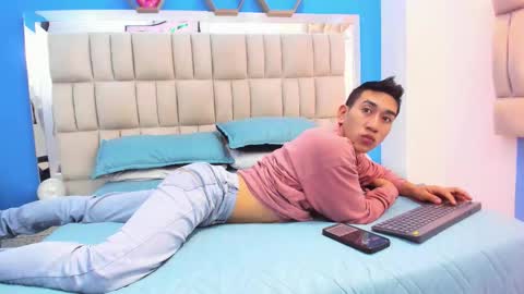 Snapshot of jeong_matias chatting on February 11, 2026, 12:43 pm Matias Jeong online show from February 11, 2026, 12:43 pm