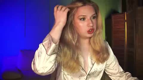 jes_solar online show from September 21, 2025, 3:13 pm