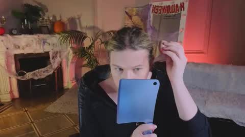 jes_solar online show from November 1, 2025, 9:39 pm