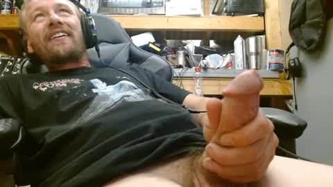 cummin0Nyou online show from October 5, 2025, 7:50 am