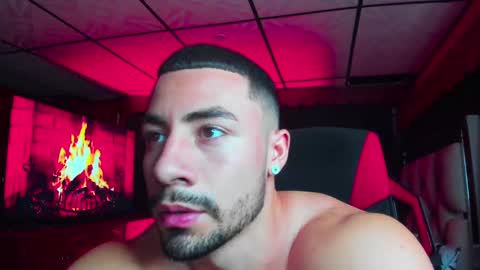 Snapshot of jhojansthetics chatting on February 20, 2025, 11:32 pm Jhojan Strong online show from February 20, 2025, 11:32 pm