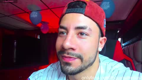 Snapshot of jhojansthetics chatting on October 8, 2025, 8:17 pm Jhojan Strong online show from October 8, 2025, 8:17 pm