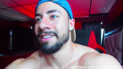 Snapshot of jhojansthetics chatting on November 10, 2025, 8:30 pm Jhojan Strong online show from November 10, 2025, 8:30 pm