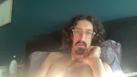 Snapshot of jiggz1986 chatting on December 14, 2024, 1:05 pm Jigz1986 online show from December 14, 2024, 1:05 pm