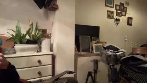 Snapshot of jiggz1986 chatting on December 29, 2024, 5:44 pm Jigz1986 online show from December 29, 2024, 5:44 pm