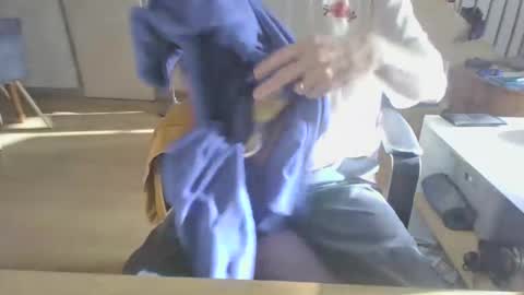 Snapshot of jin16000 chatting on September 26, 2025, 3:49 pm jin16000 online show from September 26, 2025, 3:49 pm