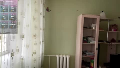 Jinny online show from November 27, 2025, 8:27 am