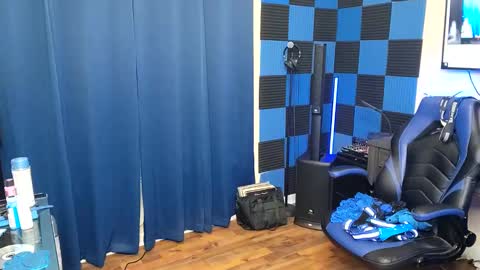 Snapshot of jizzyblue chatting on February 3, 2025, 12:36 am Jizzy Blue online show from February 3, 2025, 12:36 am