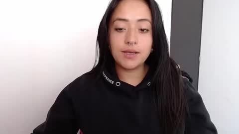 Snapshot of jjulietha95 chatting on January 20, 2025, 12:49 pm Julieta online show from January 20, 2025, 12:49 pm