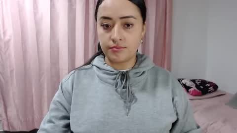 Snapshot of jjulietha95 chatting on February 17, 2025, 3:36 am Julieta online show from February 17, 2025, 3:36 am