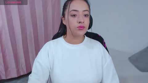 Snapshot of jjulietha95 chatting on March 3, 2025, 12:48 am Julieta online show from March 3, 2025, 12:48 am