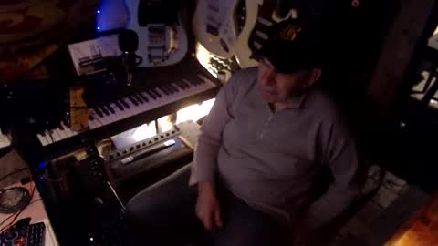 Snapshot of johnfeelgood004 chatting on February 22, 2026, 7:23 pm johnfeelgood004 online show from February 22, 2026, 7:23 pm