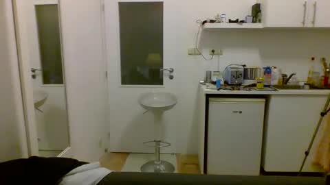 Snapshot of jolanci chatting on December 13, 2025, 11:43 pm Silvania online show from December 13, 2025, 11:43 pm