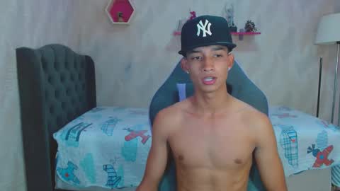 Snapshot of jose_sexycumm chatting on March 1, 2025, 9:37 pm jose_sexycumm online show from March 1, 2025, 9:37 pm