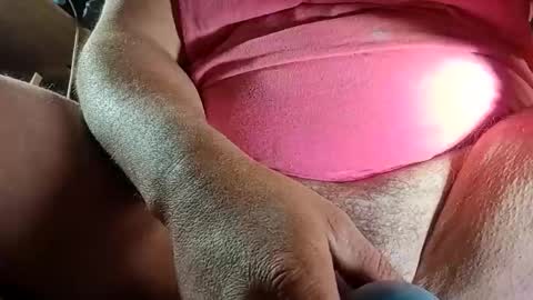 juicyweiner online show from October 27, 2025, 6:39 am