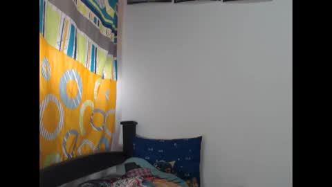 Snapshot of julfigo chatting on February 19, 2026, 6:37 pm Julfigo online show from February 19, 2026, 6:37 pm