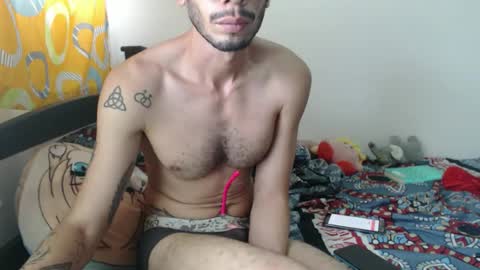 Snapshot of julfigo chatting on February 25, 2026, 7:23 pm Julfigo online show from February 25, 2026, 7:23 pm