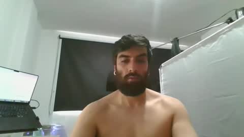 julian_patino online show from March 3, 2026, 4:02 pm