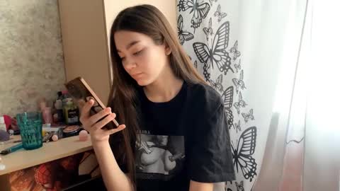 Viola online show from February 25, 2026, 1:48 am