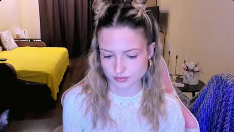 Snapshot of julie_flores chatting on February 26, 2026, 3:00 pm Julie online show from February 26, 2026, 3:00 pm