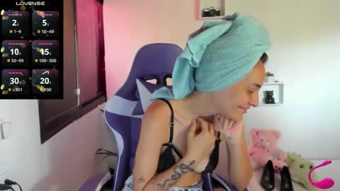 Snapshot of juliette_sweet05 chatting on February 11, 2026, 5:18 pm juliette online show from February 11, 2026, 5:18 pm