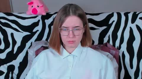 Nika and Mark online show from March 5, 2025, 6:23 pm