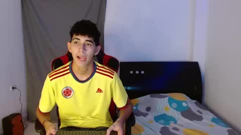 Snapshot of kai_lord_ chatting on December 10, 2024, 11:51 pm Kai online show from December 10, 2024, 11:51 pm