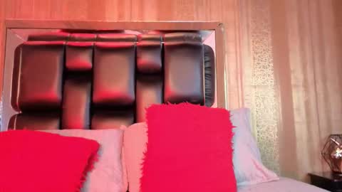 Snapshot of kairy4x chatting on February 8, 2026, 7:28 pm Kairy online show from February 8, 2026, 7:28 pm