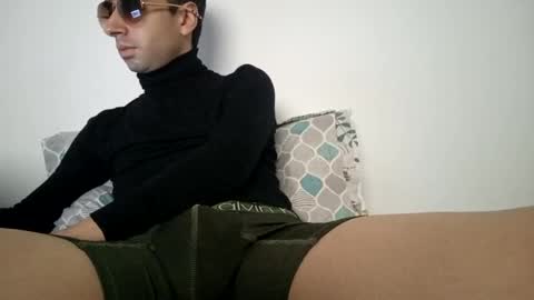 kamilo24 online show from January 1, 2025, 9:07 am