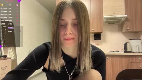 Snapshot of karensimilton chatting on March 3, 2026, 3:07 pm May online show from March 3, 2026, 3:07 pm