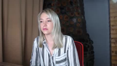 Snapshot of karina_fun chatting on February 16, 2026, 3:24 am karina online show from February 16, 2026, 3:24 am