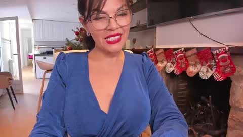 Snapshot of karla_hotwife chatting on December 5, 2024, 2:22 pm Carla Connor online show from December 5, 2024, 2:22 pm