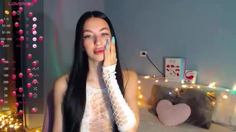 Kira online show from February 19, 2026, 2:07 am