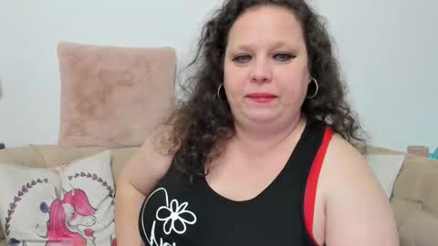 KarolineJoyy online show from February 4, 2026, 11:42 pm