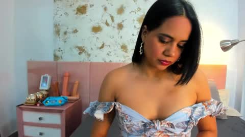 Snapshot of kathia_lopera chatting on January 19, 2025, 4:12 am Khatia online show from January 19, 2025, 4:12 am