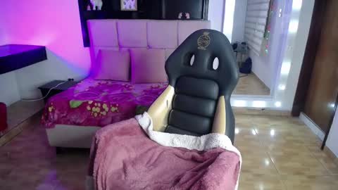 katia_pretty_ online show from February 25, 2026, 5:28 am