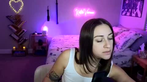 Snapshot of katieverona chatting on December 29, 2024, 2:49 am Katie Verona online show from December 29, 2024, 2:49 am