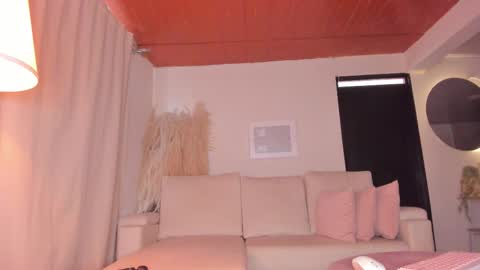 Snapshot of katted_ chatting on October 18, 2025, 1:56 pm katte online show from October 18, 2025, 1:56 pm