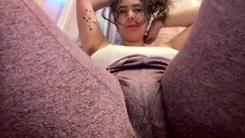 Snapshot of katxxgolding chatting on February 24, 2026, 3:10 pm Princesse Kat online show from February 24, 2026, 3:10 pm