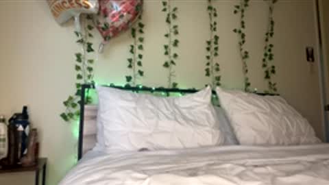 Snapshot of katxxgolding chatting on February 25, 2026, 8:07 pm Princesse Kat online show from February 25, 2026, 8:07 pm