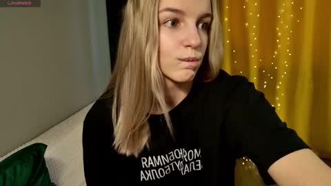 Snapshot of katyacherryy chatting on March 2, 2026, 8:10 am Katya online show from March 2, 2026, 8:10 am