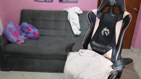 Snapshot of keeiity_moon chatting on February 24, 2026, 8:40 pm keeiity_moon online show from February 24, 2026, 8:40 pm