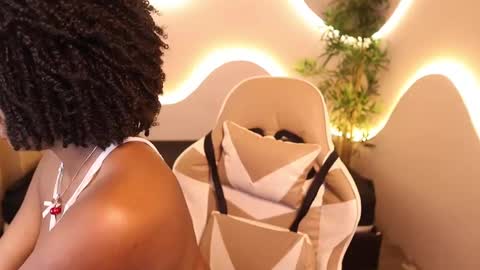 Kehlannis online show from September 30, 2025, 8:03 pm