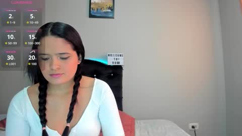 kellyMillian  online show from October 17, 2025, 7:27 pm