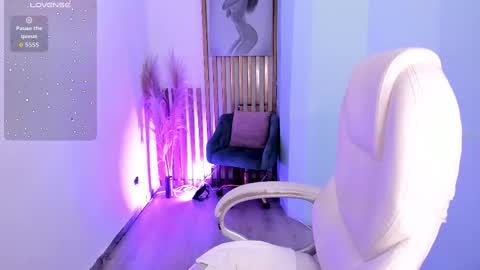 kellyMillian  online show from February 26, 2026, 2:38 pm