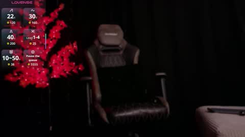 kendra_moretti2 online show from February 11, 2026, 5:07 pm