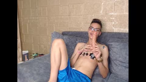 Snapshot of kenn_boy_ chatting on January 21, 2025, 8:54 pm kenn_boy_ online show from January 21, 2025, 8:54 pm