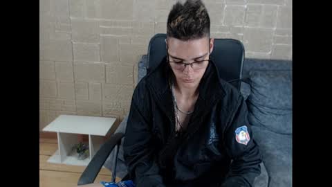 Snapshot of kenn_boy_ chatting on January 22, 2025, 6:31 pm kenn_boy_ online show from January 22, 2025, 6:31 pm