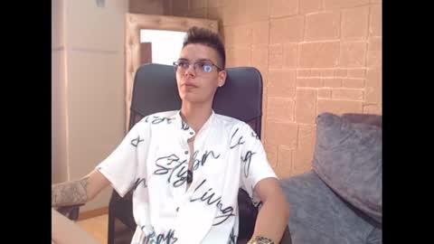 Snapshot of kenn_boy_ chatting on January 24, 2025, 3:45 pm kenn_boy_ online show from January 24, 2025, 3:45 pm